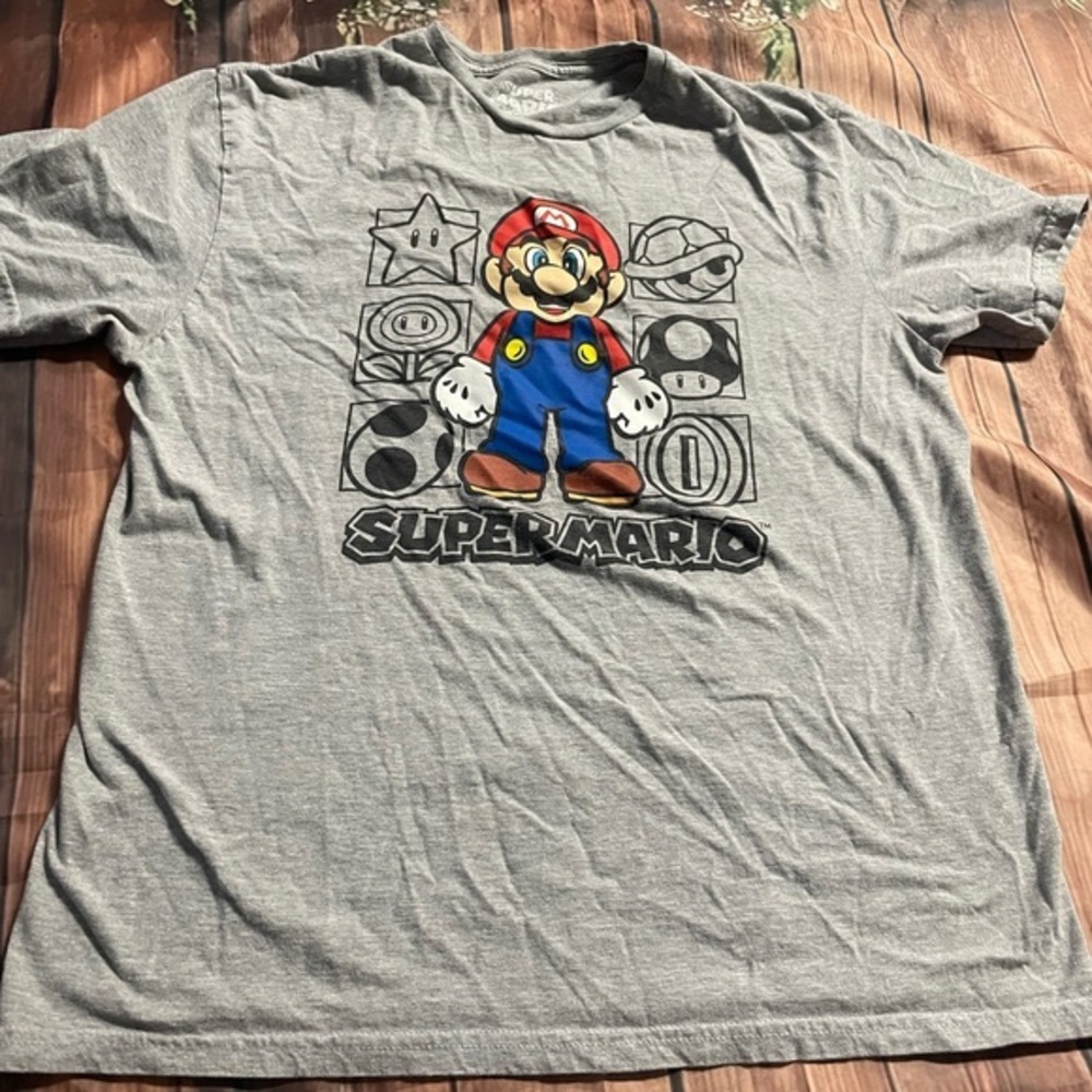Super Mario  Large medium Gray T-Shirt